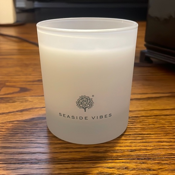 Crabtree & Evelyn Other - NWT Crabtree & Evelyn Seaside Vibes Candle 🌊